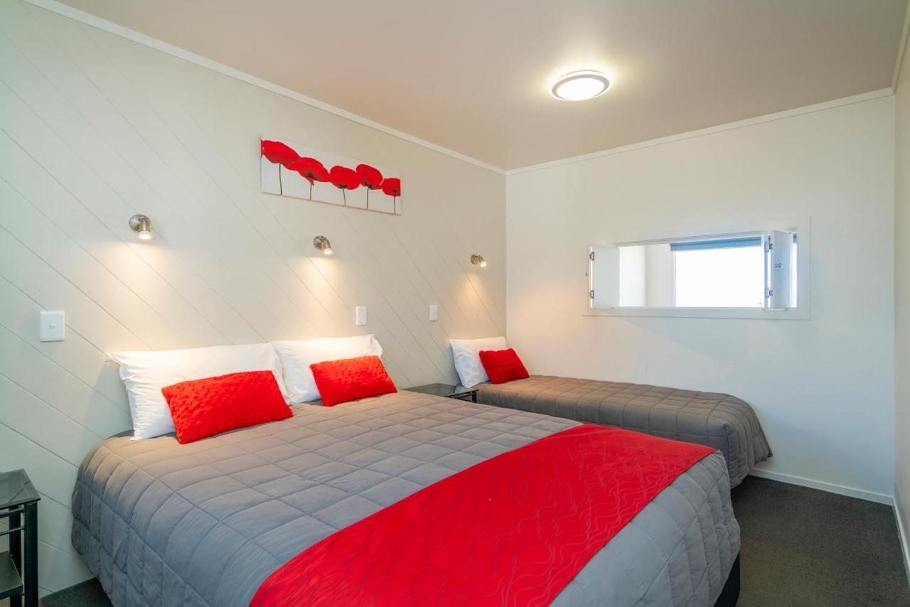 The Oceanside Motel Whitianga Extérieur photo
